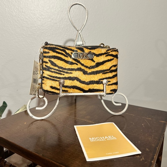 Michael Kors Parker Marigold Small Tiger Print Calf Hair Zip Key Card Holder - Picture 1 of 5